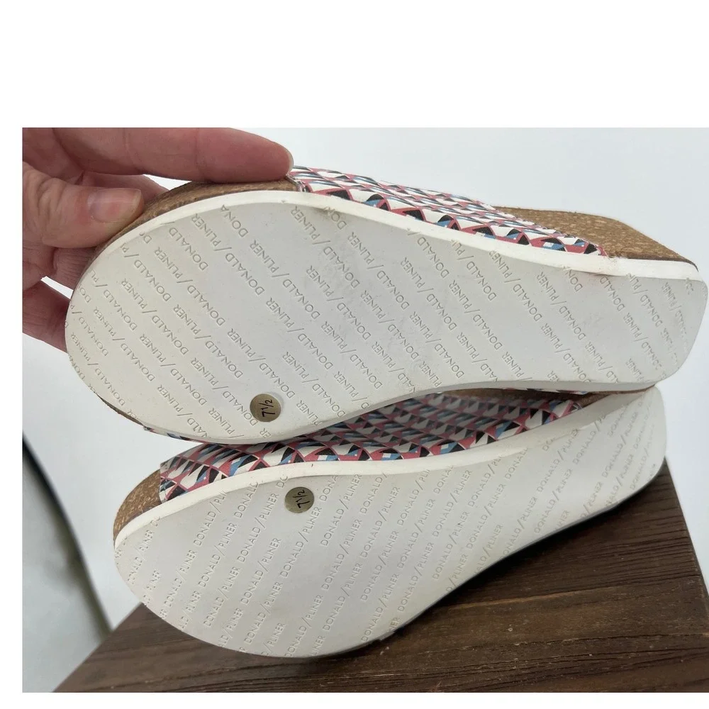 Donald Pliner Ginie-08 Geo Jungle Print Wedge Sandals, Size 7.5 — NWT